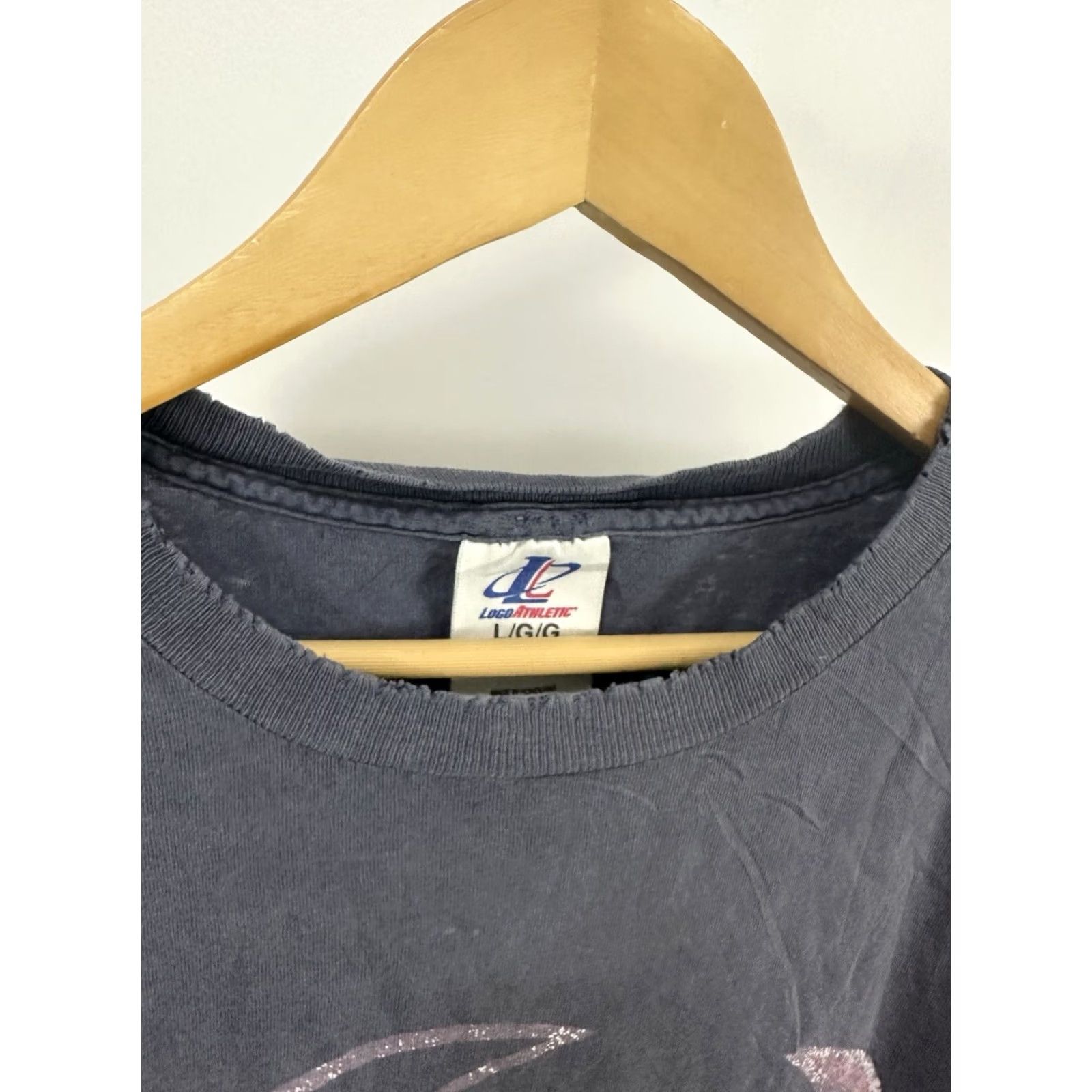 Logo Athletic VINTAGE Houston Texans NFL Football Faded Thrashed Worn T-Shirt L Nike? Size US L / EU 52-54 / 3 - 4 Thumbnail