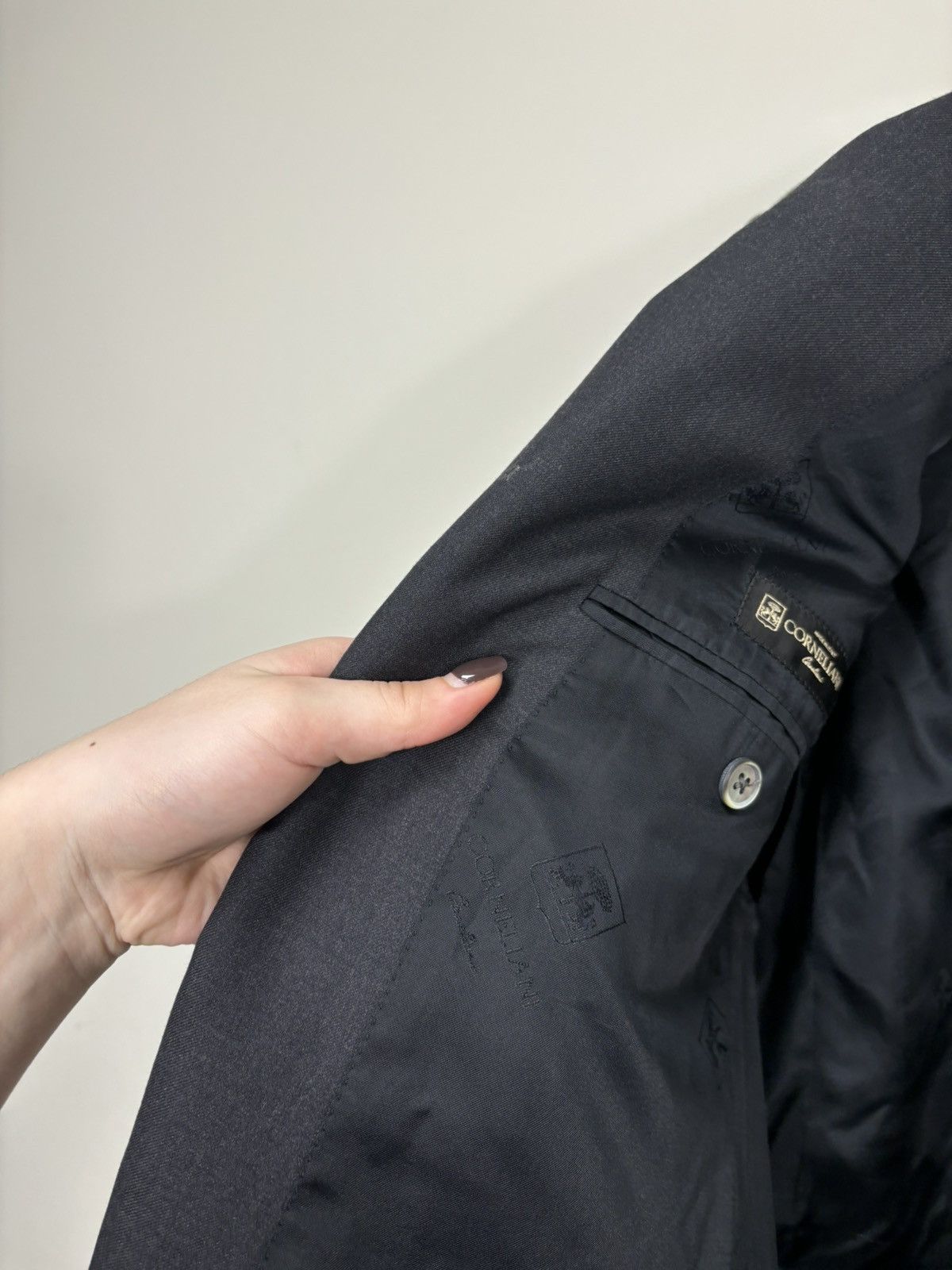 Corneliani Corneliani Men’s 2-Buttons Classic Formal Wool Blazer Jacket Size 44R - 17 Thumbnail