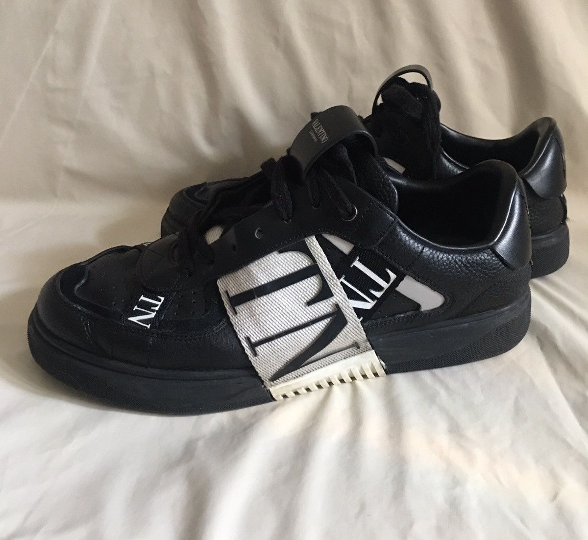 Designer × Valentino Valentino Garavani VL7N Black Leather Sneakers Size EU 41 Size US 8 / EU 41 - 2 Thumbnail