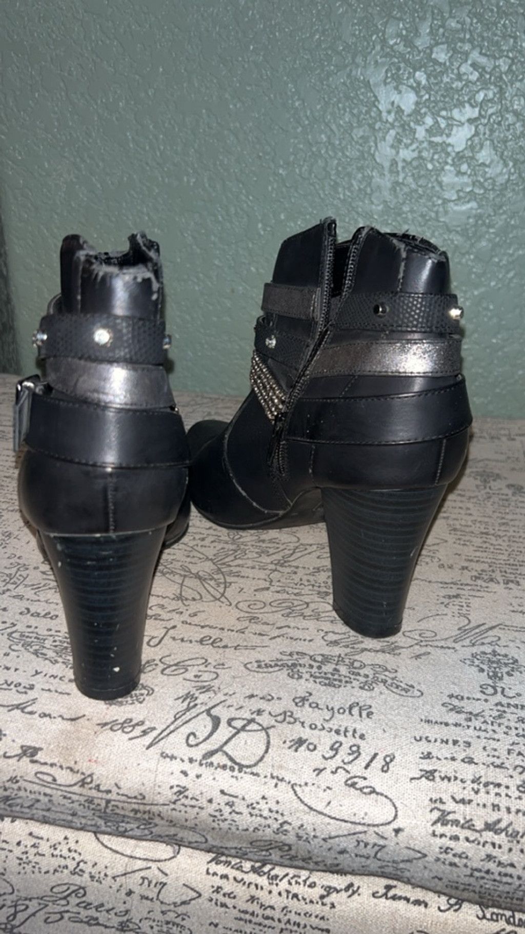 Jennifer Lopez Women's Jennifer Lopez Black Silver Ankle Boots & Booties Si Size US 8 / IT 38 - 3 Thumbnail