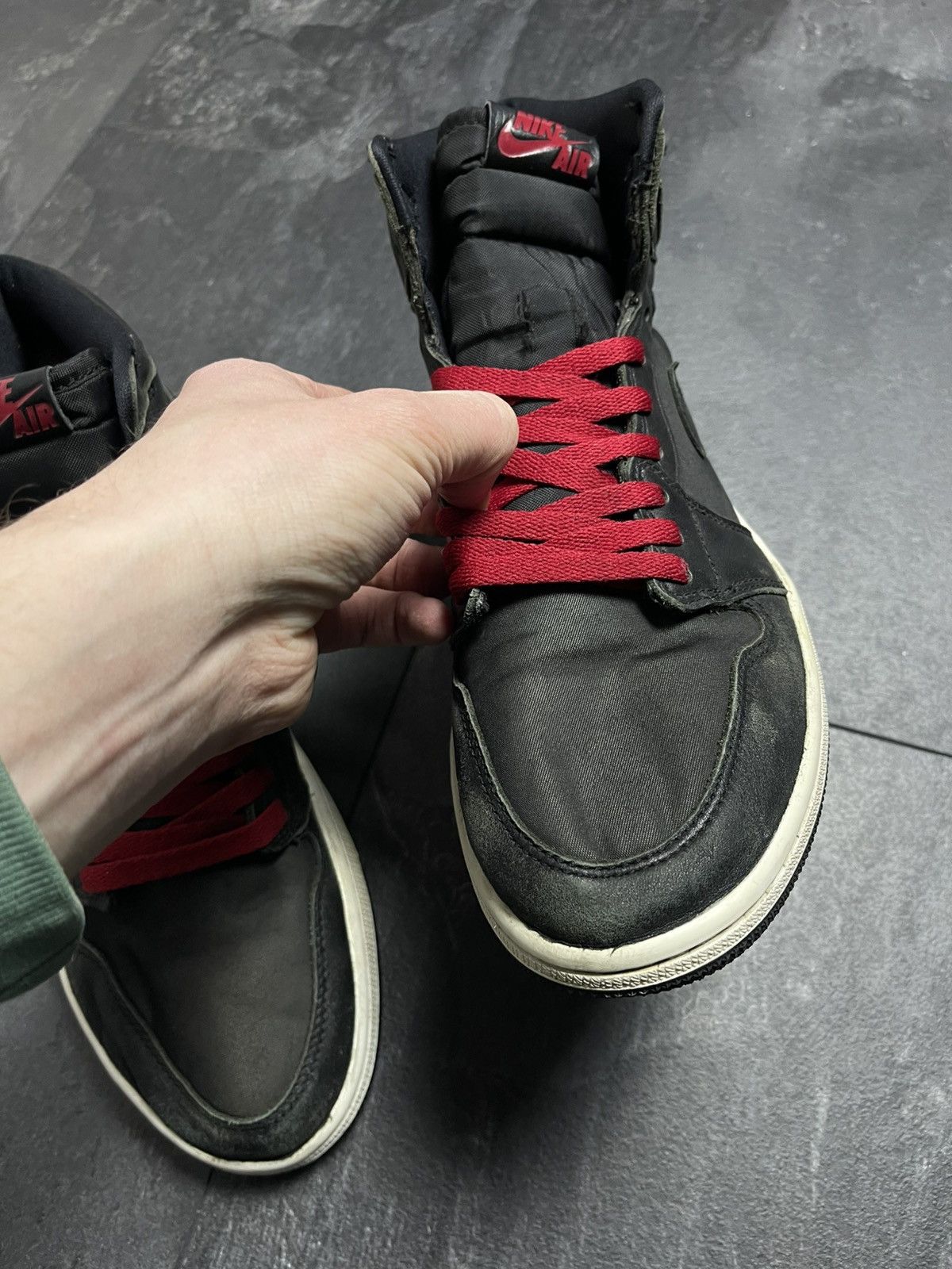 Jordan Brand Nike Air Jordan 1 Retro High OG Black Gym Red Size US 9 / EU 42 - 7 Thumbnail
