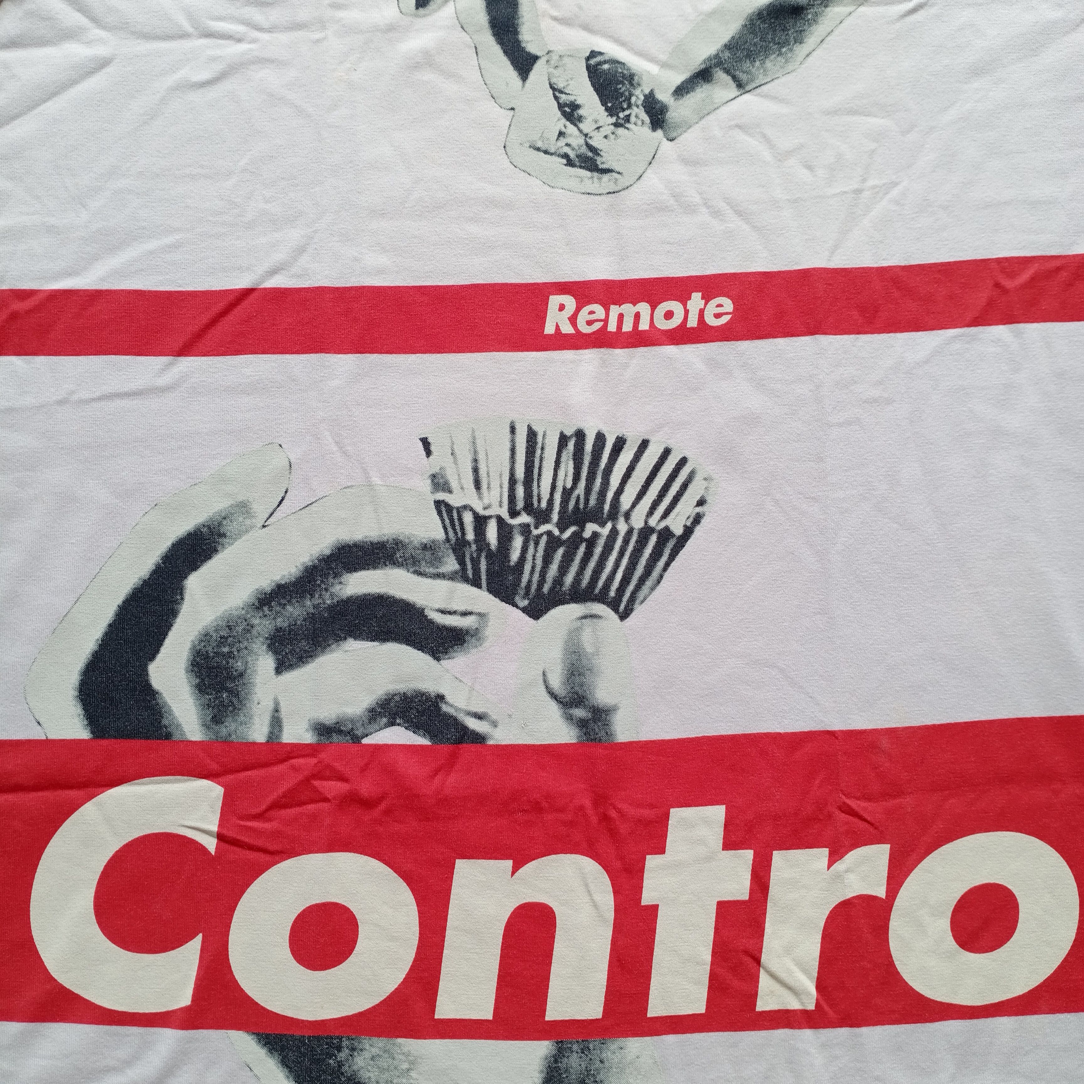 Barbara Kruger Vintage 90s Barbara Kruger Remote Control Pop Art Size US M / EU 48-50 / 2 - 2 Thumbnail