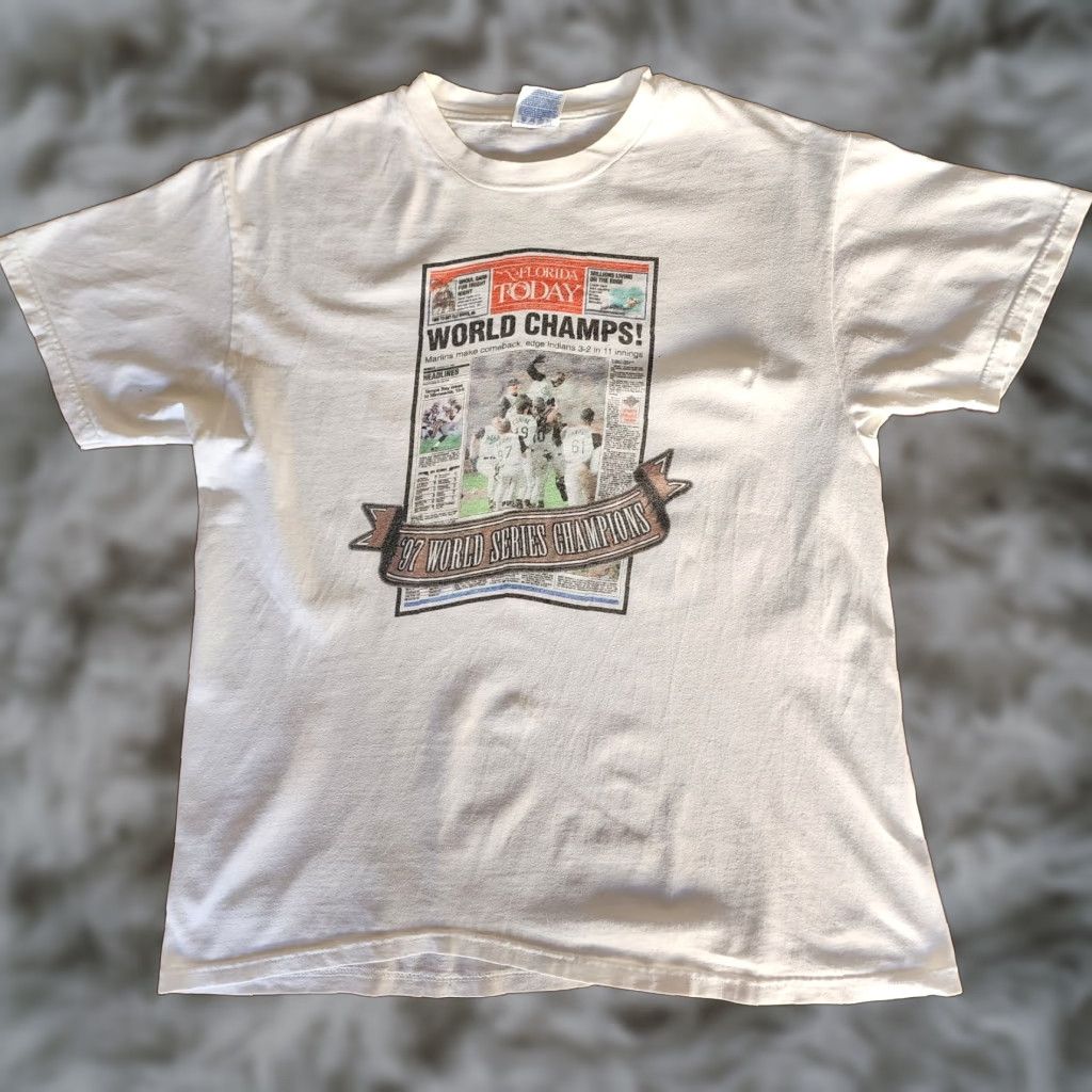 Hanes VINTAGE Florida Marlins Tee Large World Series Champions 1997 MLB Baseball Shirt Men L White Hanes Beefy 1990s 90s Sports USA Mens Size US L / EU 52-54 / 3 - 1 Thumbnail