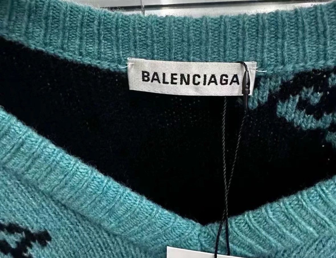 Balenciaga Balenciaga Lake Green Full Print Sweater2412-Nextarrow Size US S / EU 44-46 / 1 - 3 Thumbnail