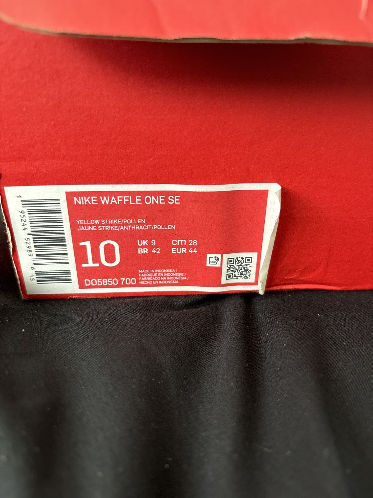Nike Nike waffle one SE Size US 10 / EU 43 - 7 Thumbnail