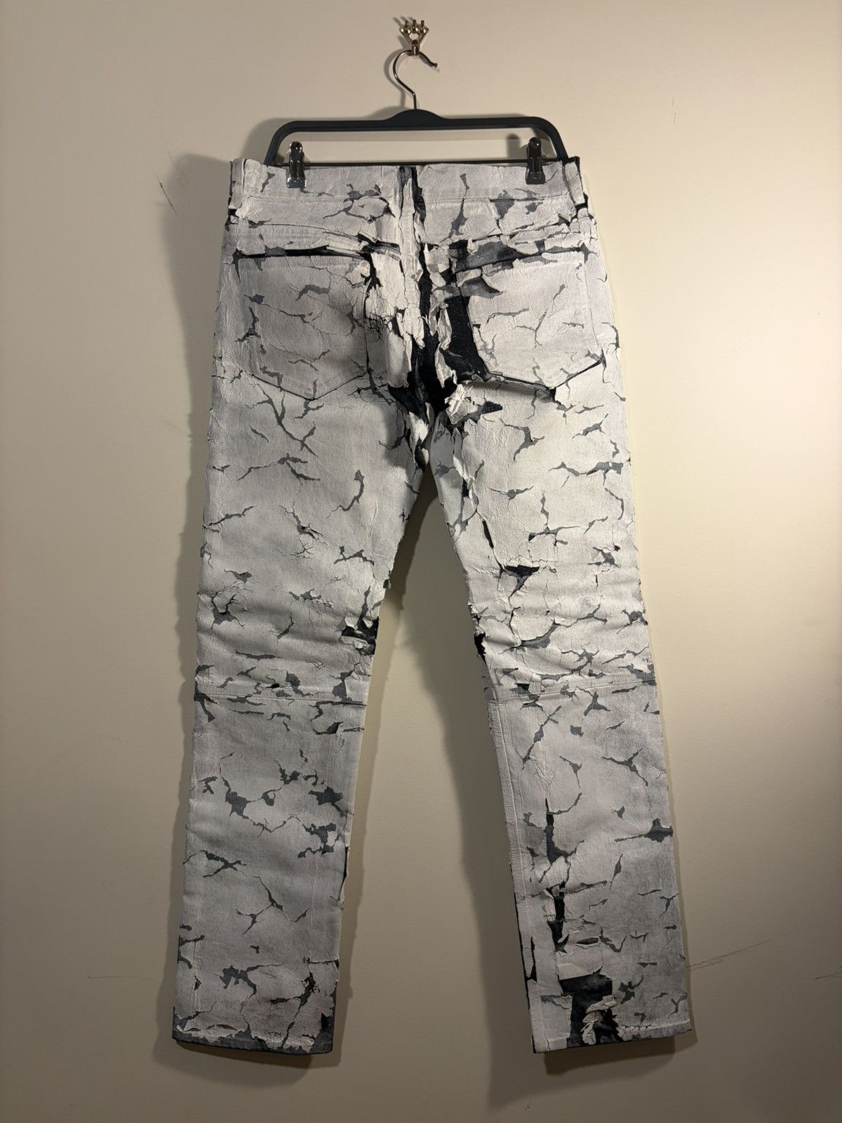 Givenchy SS21 Cracked White Painted Jeans Size US 31 - 2 Thumbnail