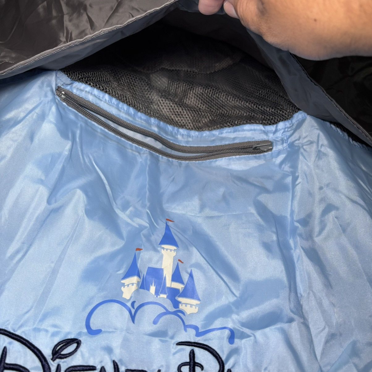 Disney Walt Disney Parks Windbreaker Rain Jacket Pouch Disneyland Size US L / EU 52-54 / 3 - 13 Thumbnail