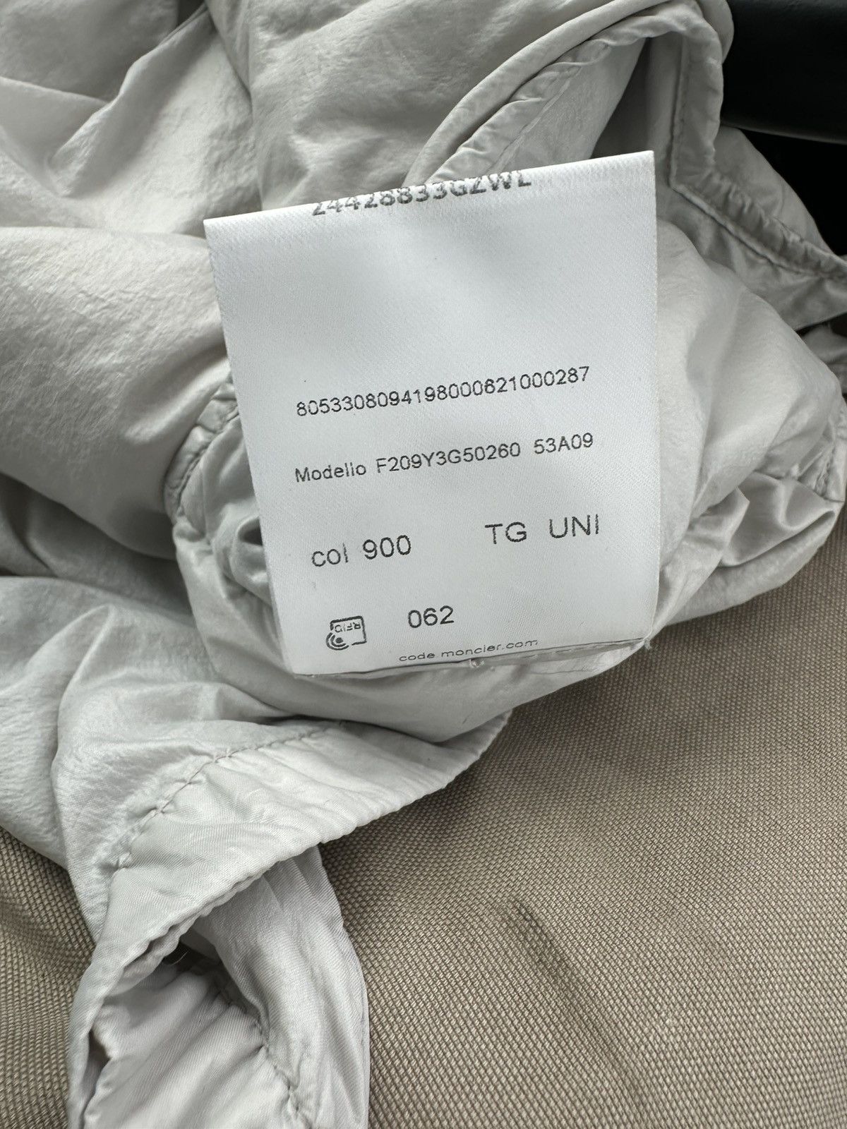 Moncler Moncler x 1017 ALYX 9SM Pettorina Vest 'Metallic Silver' Size US S / EU 44-46 / 1 - 8 Thumbnail