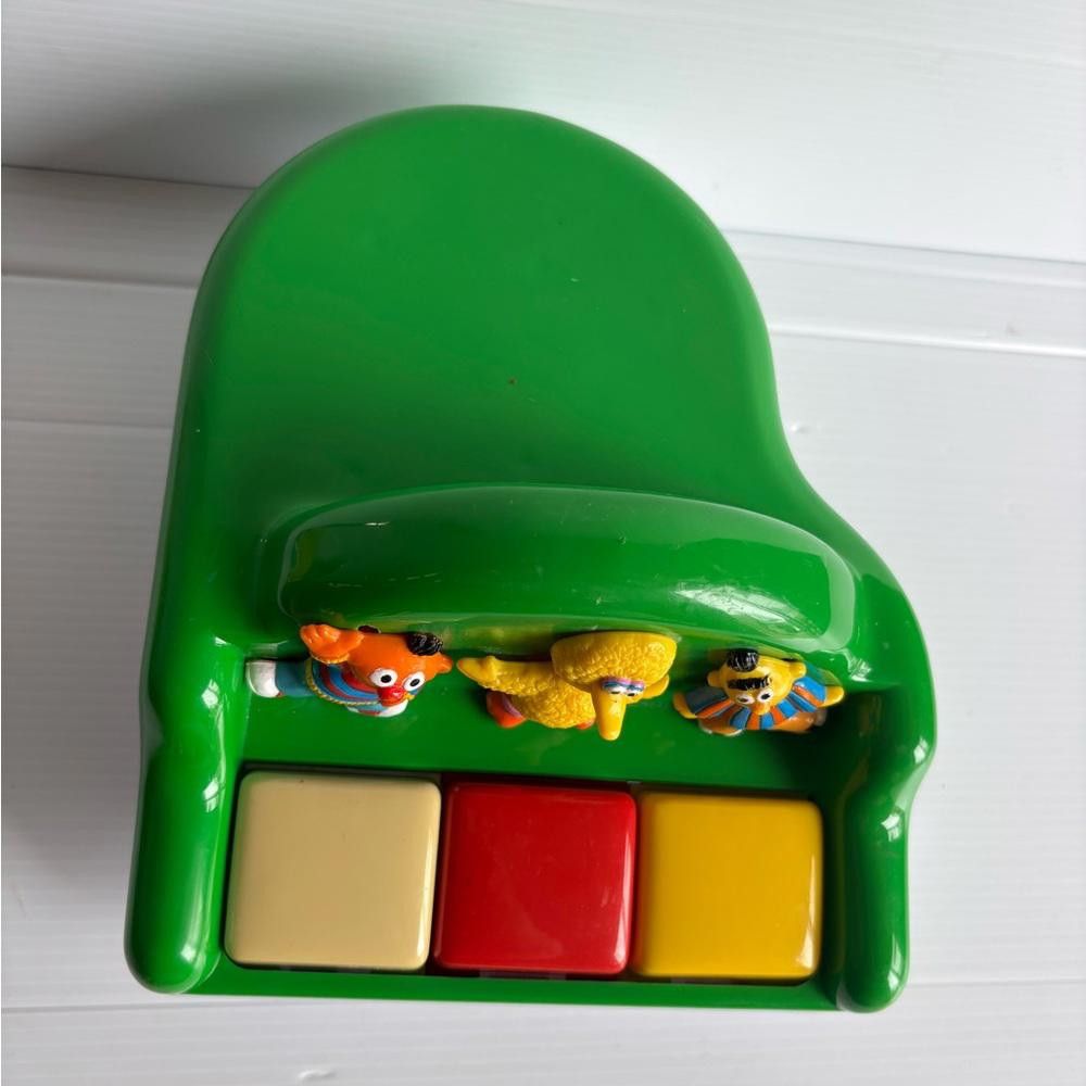 Designer Sesame Street Vintage 3-Key Green Piano Pop Up Toy Size ONE SIZE - 2 Thumbnail