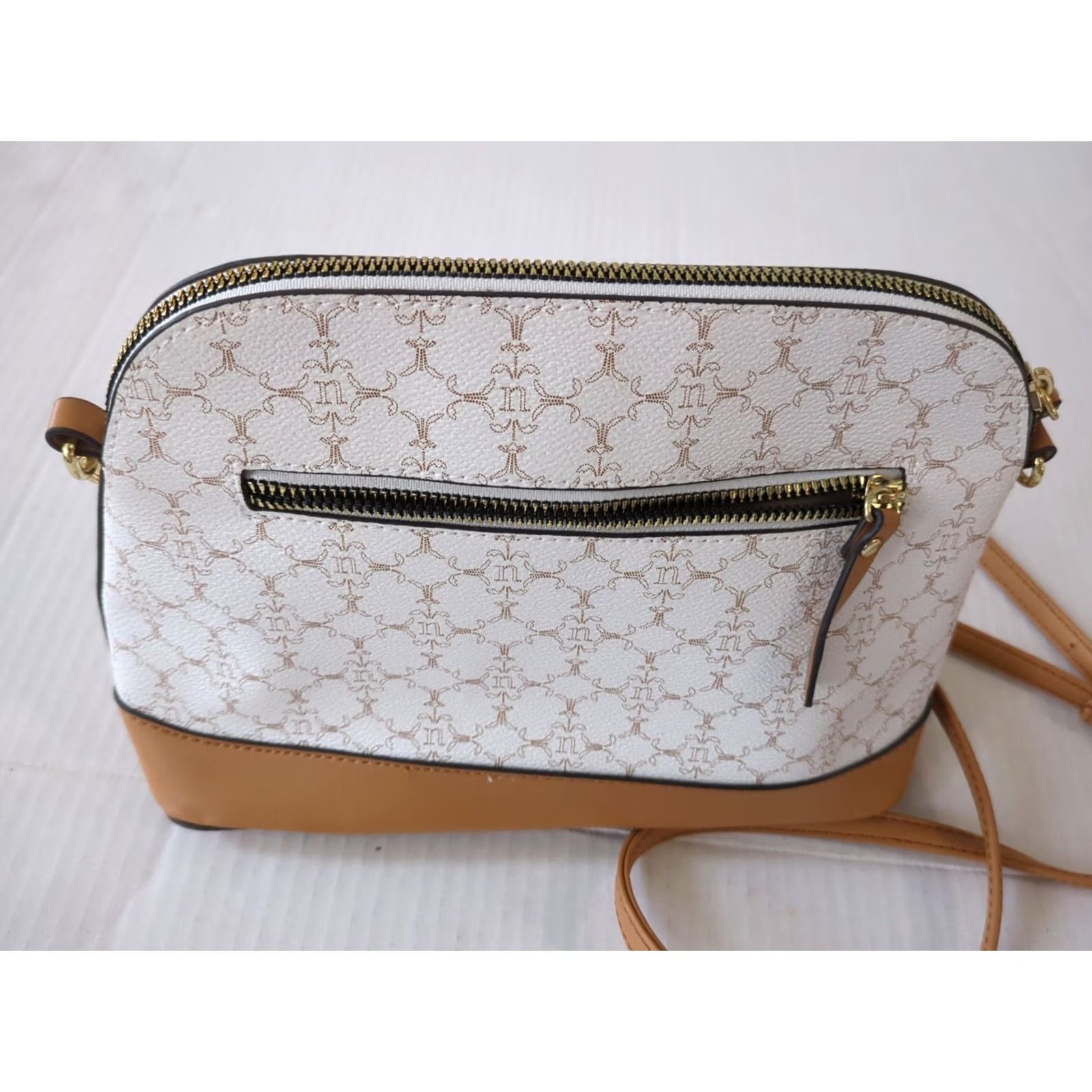 Nanette Lepore Nanette Lepore Crossbody Bag White Faux Leather Pebbled Floral Zipper Gold Hardware 7x10x3 In Vintage No Size ONE SIZE - 4 Thumbnail