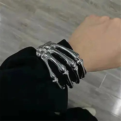 Japanese Brand × Jewelry Skull Hand Bangles Size ONE SIZE - 1 Thumbnail