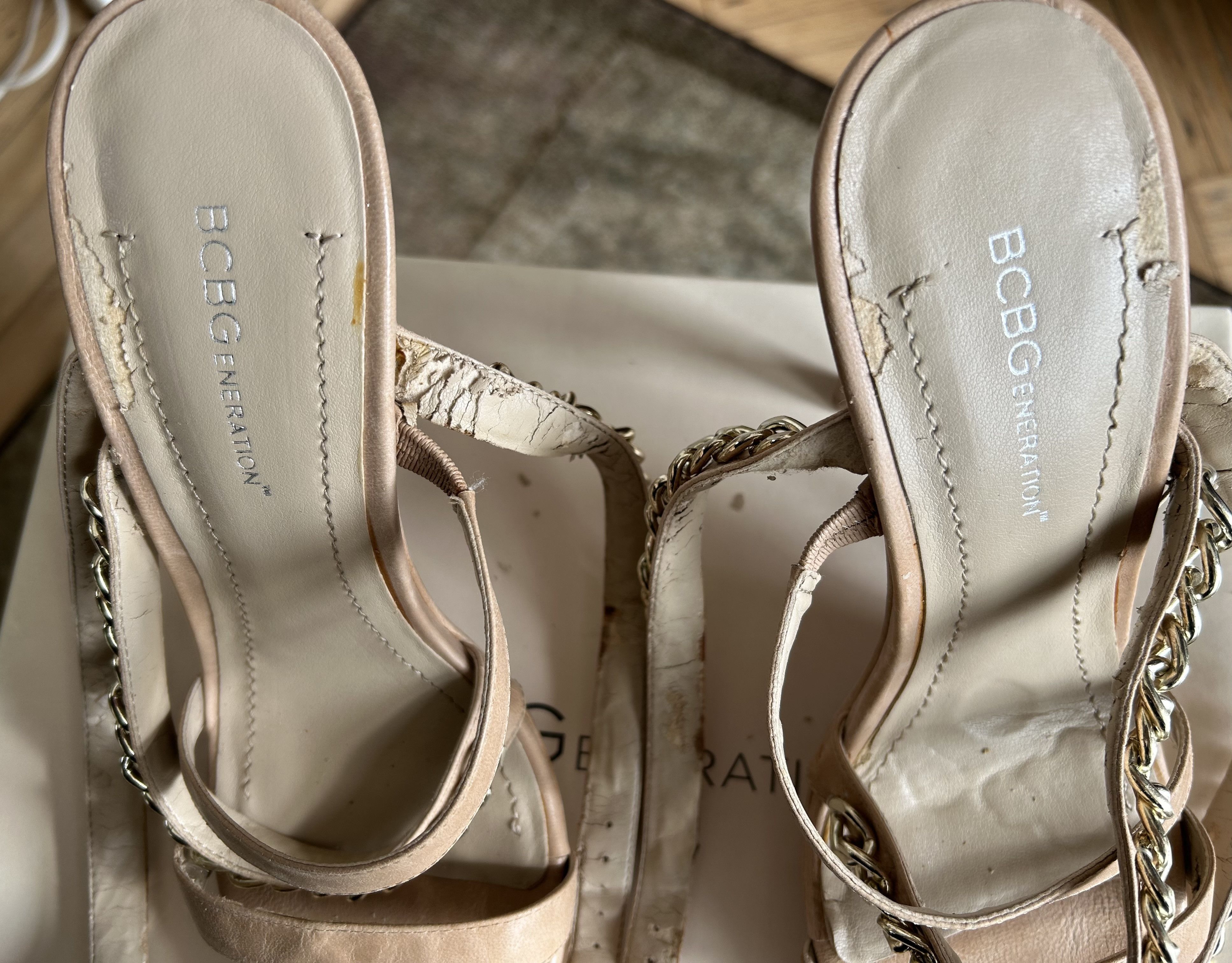 Bcbgmaxazria BCBGeneration Sandals Beige Leather Gold Chains Buckles 7.5 Size US 7.5 / IT 37.5 - 10 Thumbnail
