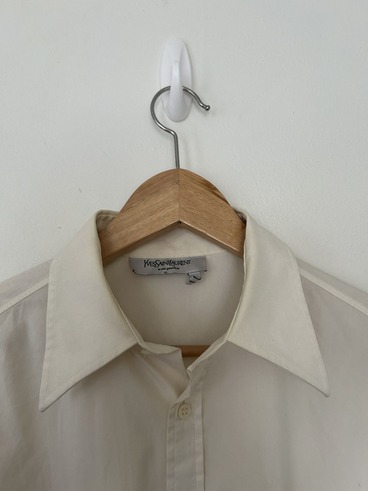 Yves Saint Laurent Yves Saint Laurent Classic cream shirt Size US M / EU 48-50 / 2 - 3 Thumbnail