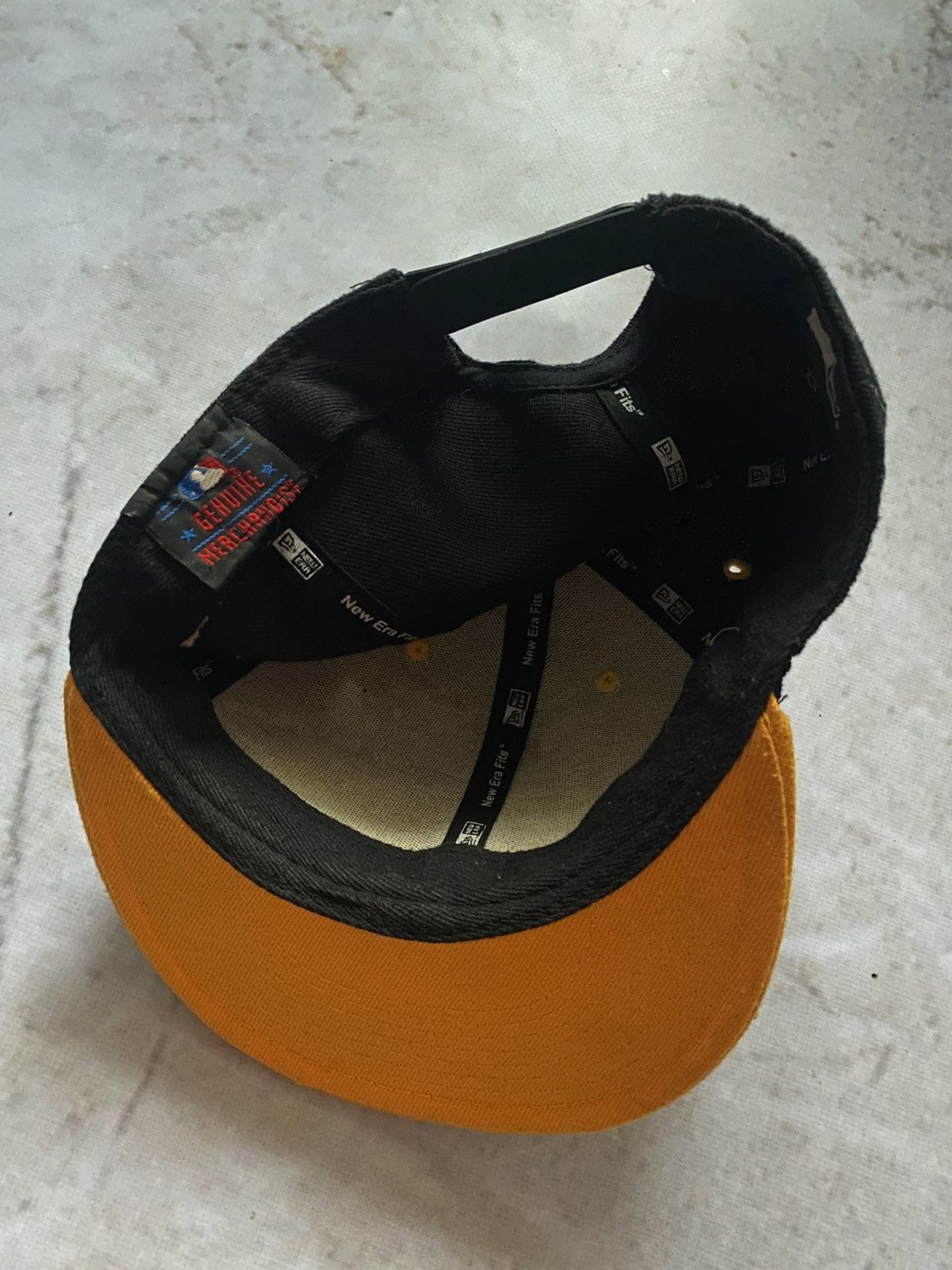 Hat Club × MLB × New Era Vintage Pittsburgh Pirates Fitted Hat New Era MLB Cap style Size ONE SIZE - 4 Thumbnail