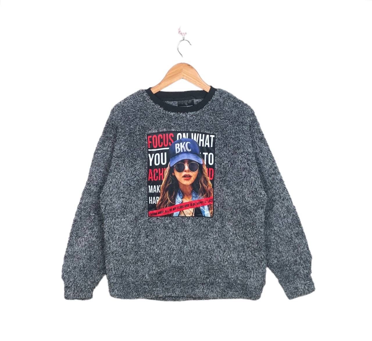 If Six Was Nine × Japanese Brand Defective Struct Charcoal Mohair Sexy Girl Printed Jumper Size US L / EU 52-54 / 3 - 1 Thumbnail