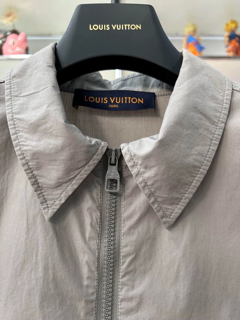 Louis Vuitton Louis Vuitton Solid beige back pocket lapel zip jacket Size US S / EU 44-46 / 1 - 3 Thumbnail