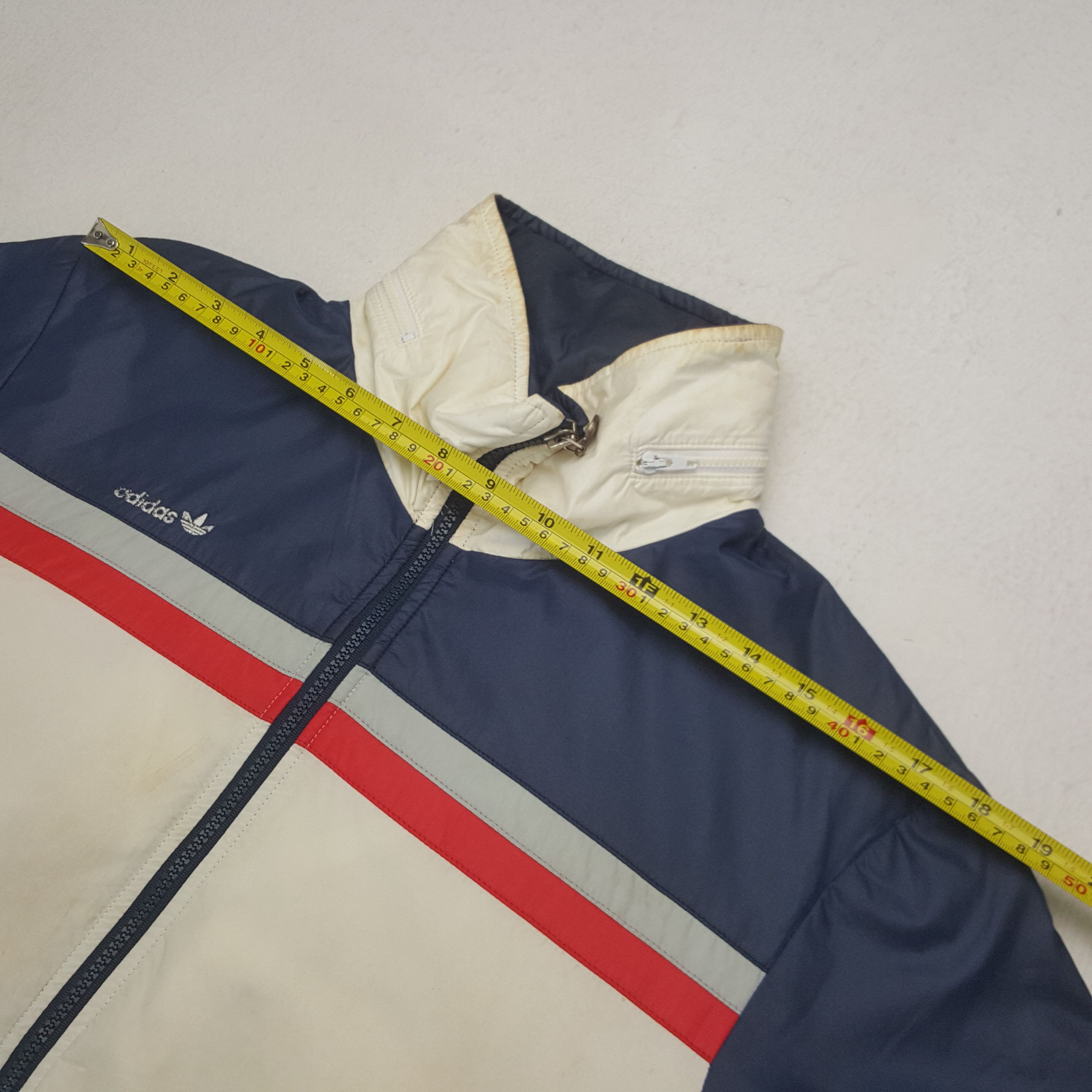 Adidas Vintage Adidas Track Sport Windbreaker Jacket Size US M / EU 48-50 / 2 - 5 Thumbnail