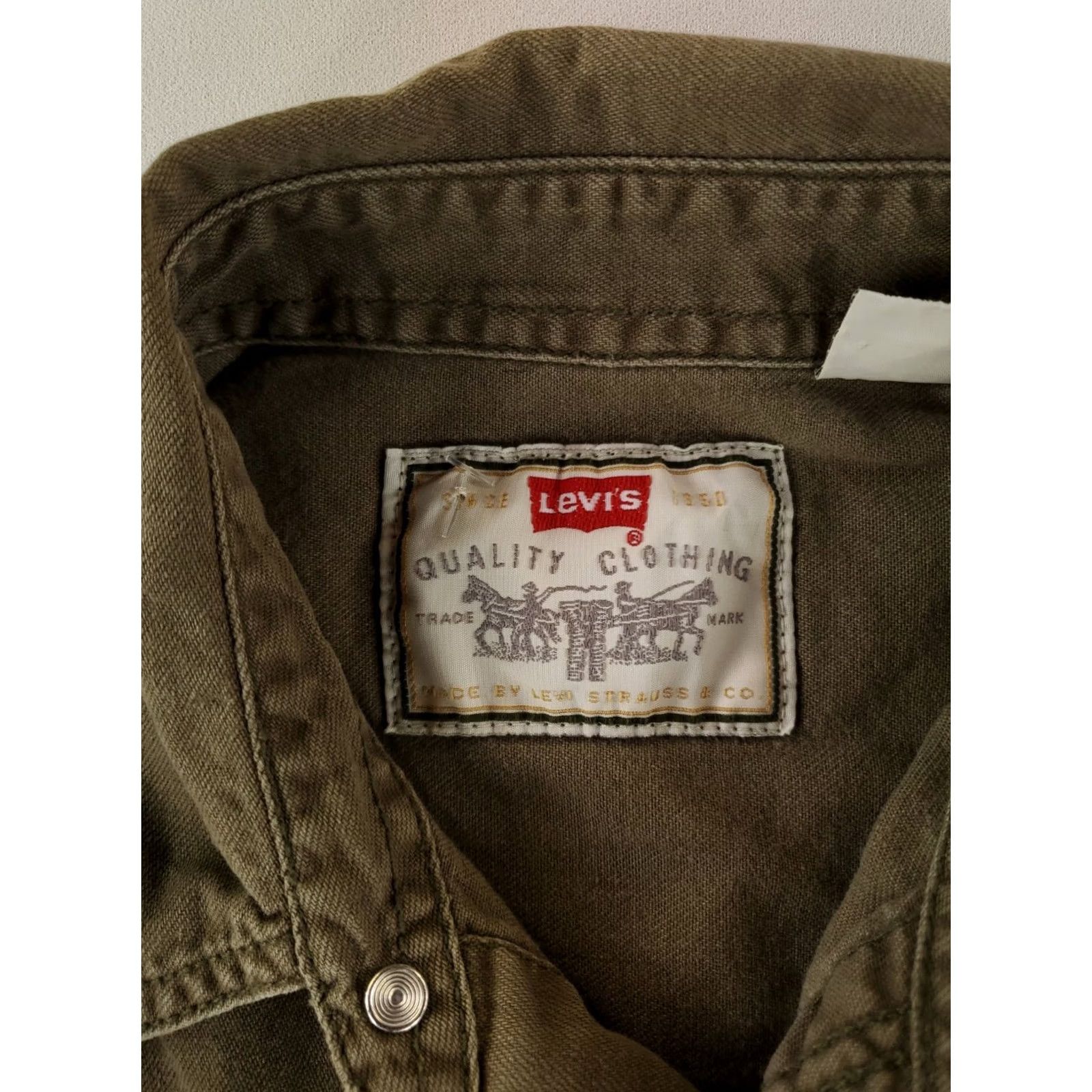 Levi's VINTAGE Levi's Shirt Green Denim Long Sleeve Mens M 90s Metal Button Shirt Size US M / EU 48-50 / 2 - 5 Thumbnail