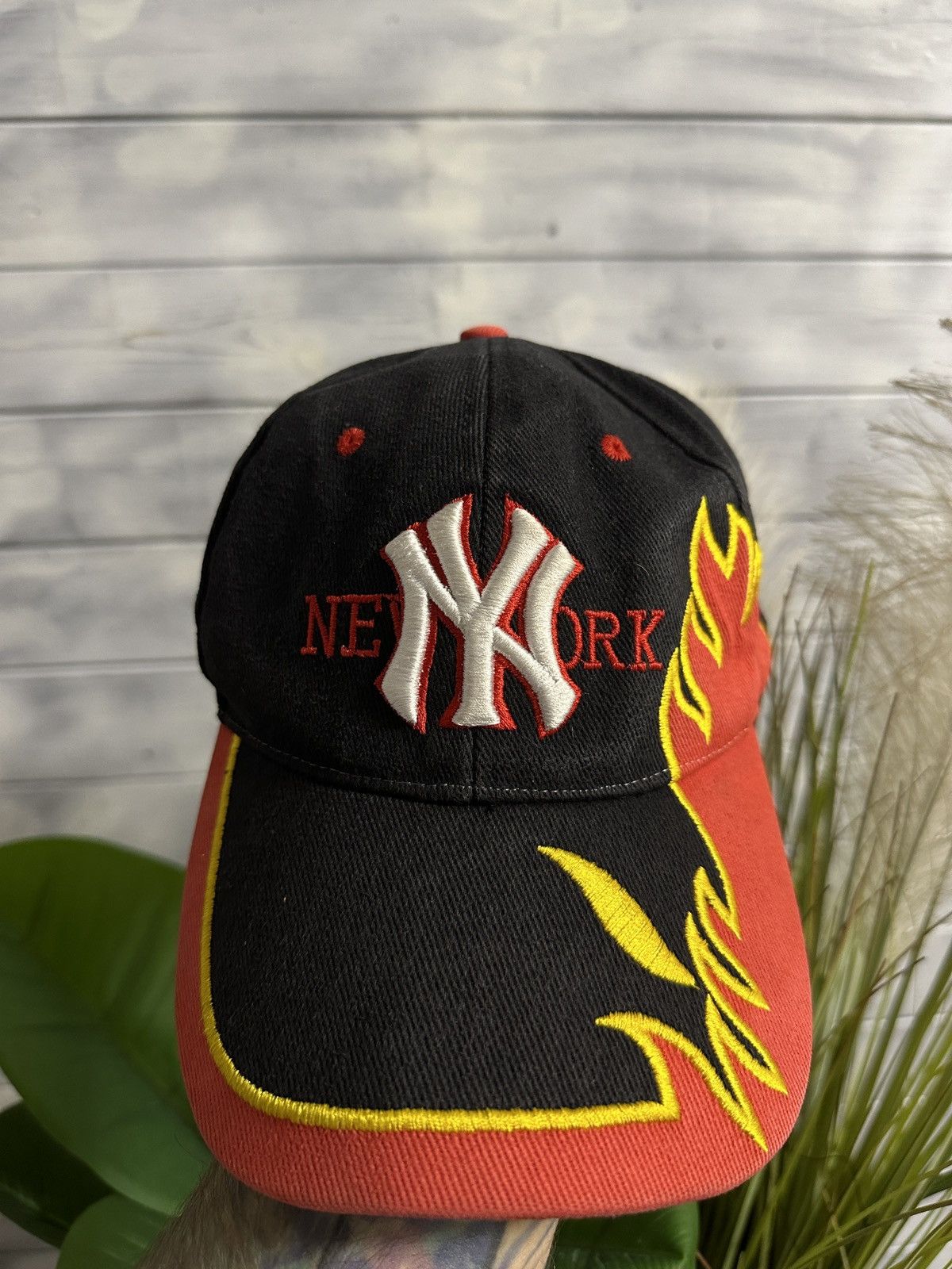 New York Yankees Rare Vintage Fire Cap New York Yankees Fire hat Y2K Size ONE SIZE - 2 Thumbnail