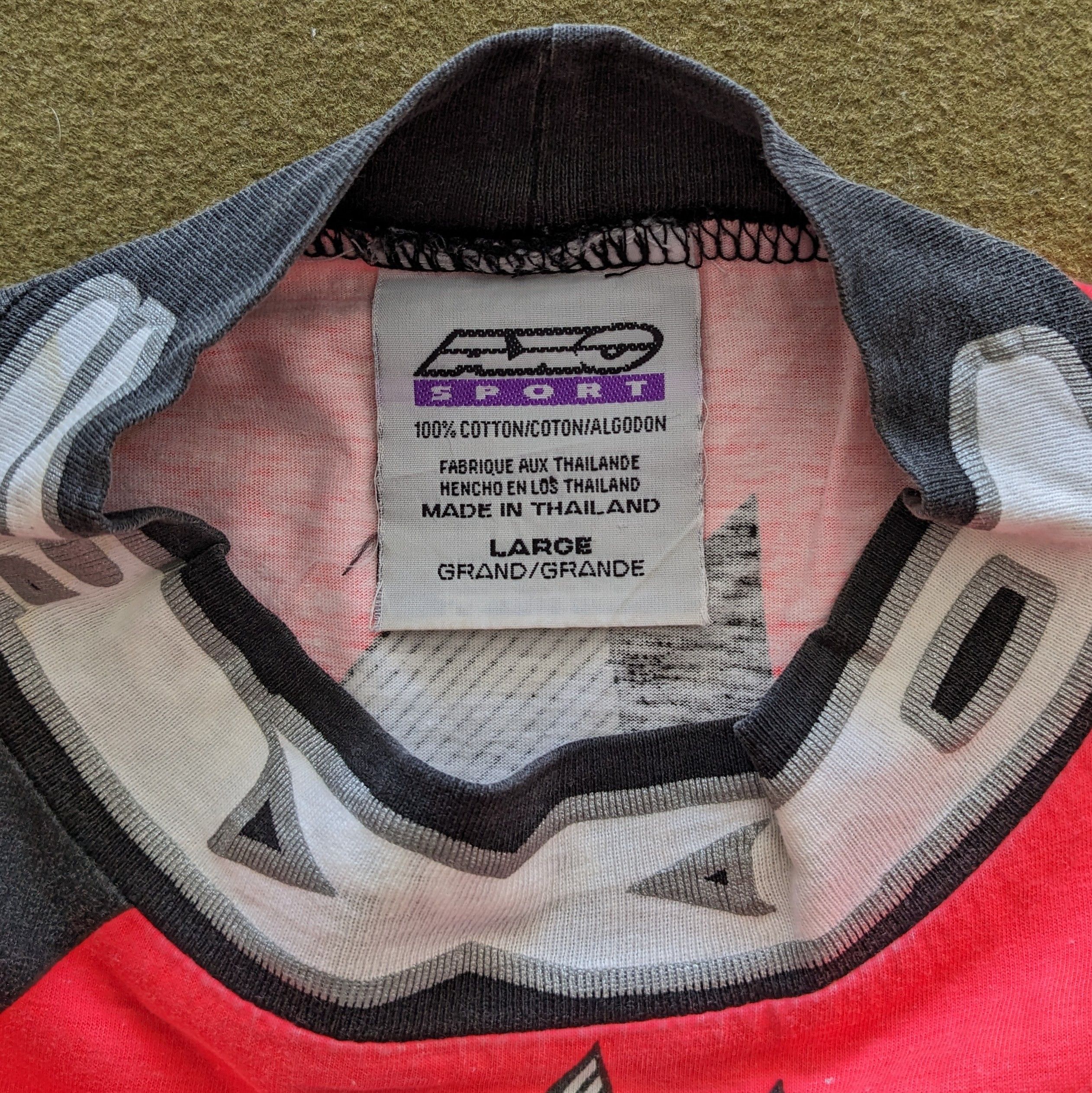 Other Vintage AXO Racing Motorsports Long T-shirt Size US XL / EU 56 / 4 - 4 Thumbnail