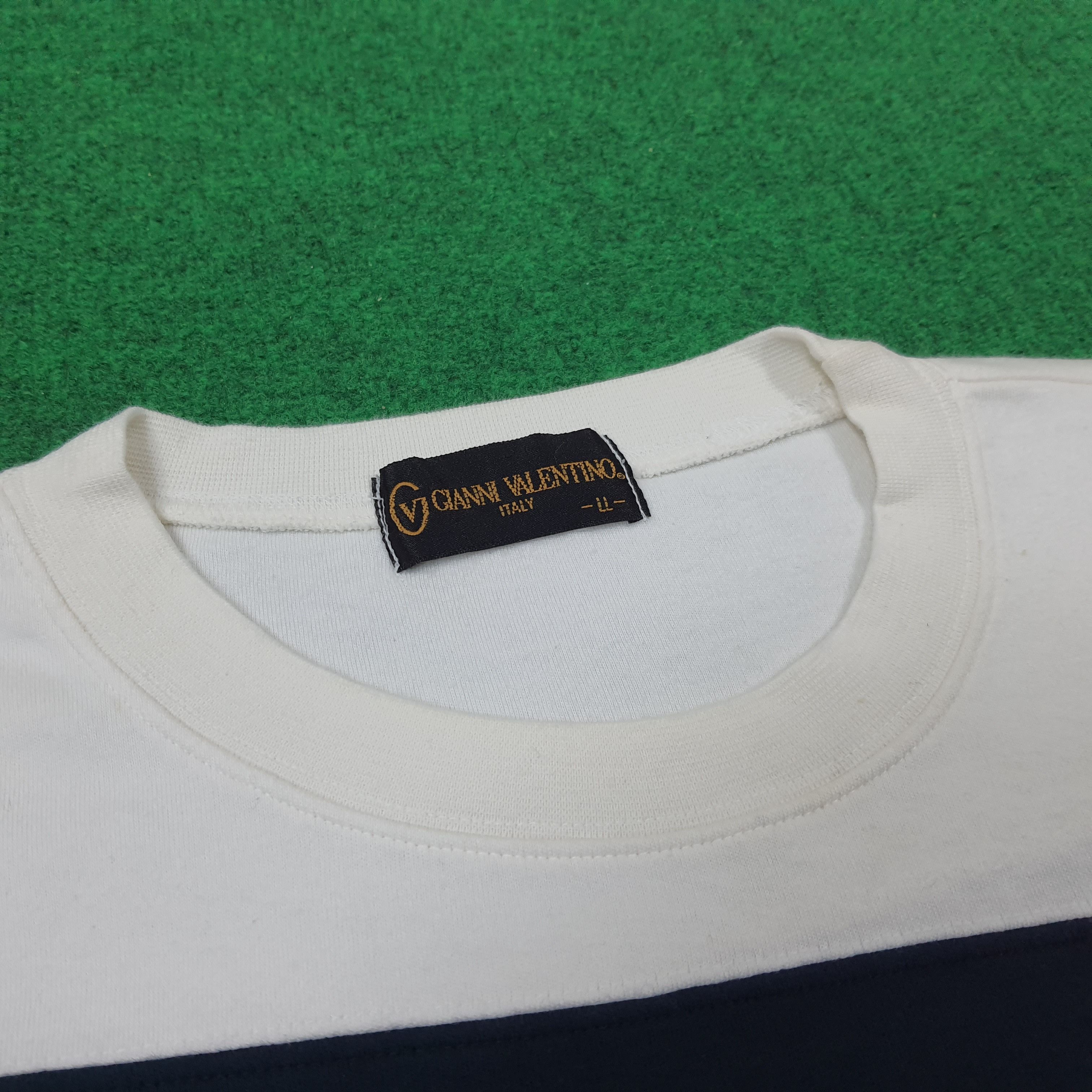 Gianni Valentino × Vintage Vintage Gianni Valentino Italy Spell Out Tshirt C219N25 Size US XXL / EU 58 / 5 - 5 Thumbnail