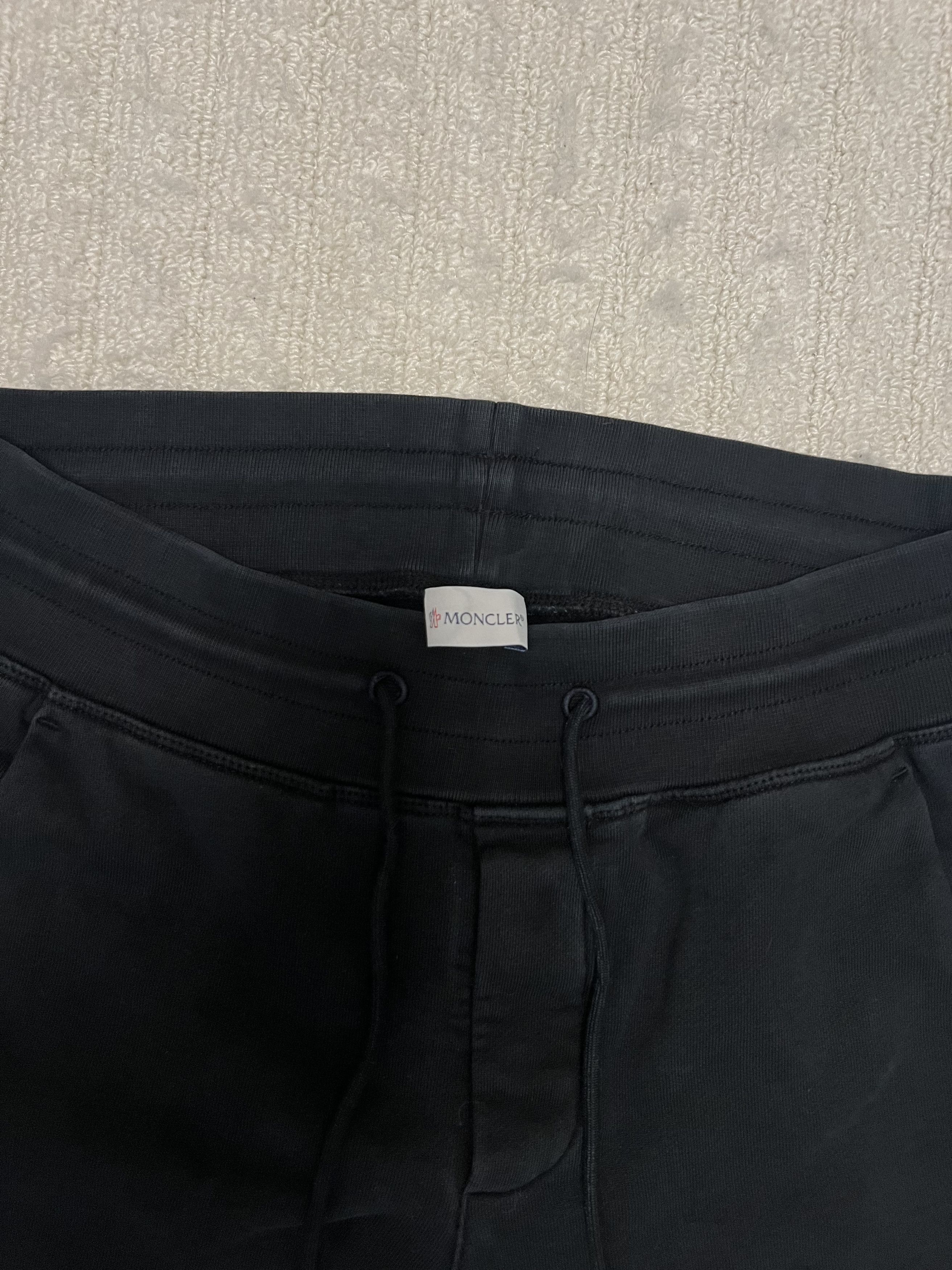 Moncler Black Logo Cuffed Jogger Size US 30 / EU 46 - 2 Thumbnail