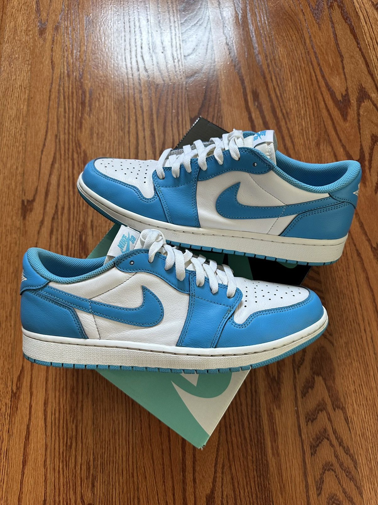 Air Jordan Sb Swoosh Eric Koston Men\'s Sneaker Size US 8 - Powder Blue / White Sneakers Air Jordan Eric Koston Size 10 Eric Koston X Air  main image 3