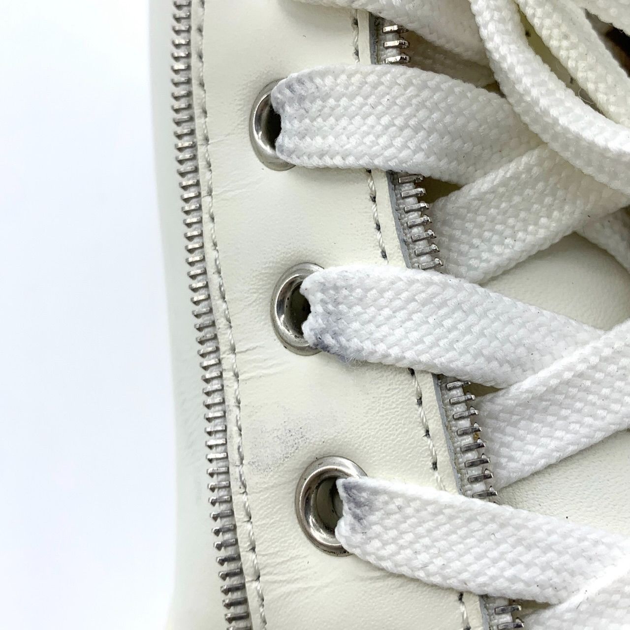 Christian Louboutin Christian Louboutin White Leather Spike-Trimmed Lace-Up Sho Size US 10 / IT 40 - 3 Thumbnail