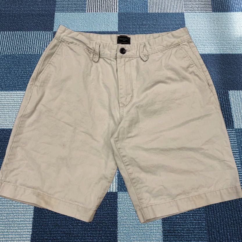 Gap VINTAGE? No. Mens Gap Khakis Shorts Beige Flat Front Bermuda Chino 10" Summer 100% Cotton Casual Regular Size 33 Mens Beige Shorts Gap Size US 33 - 1 Thumbnail