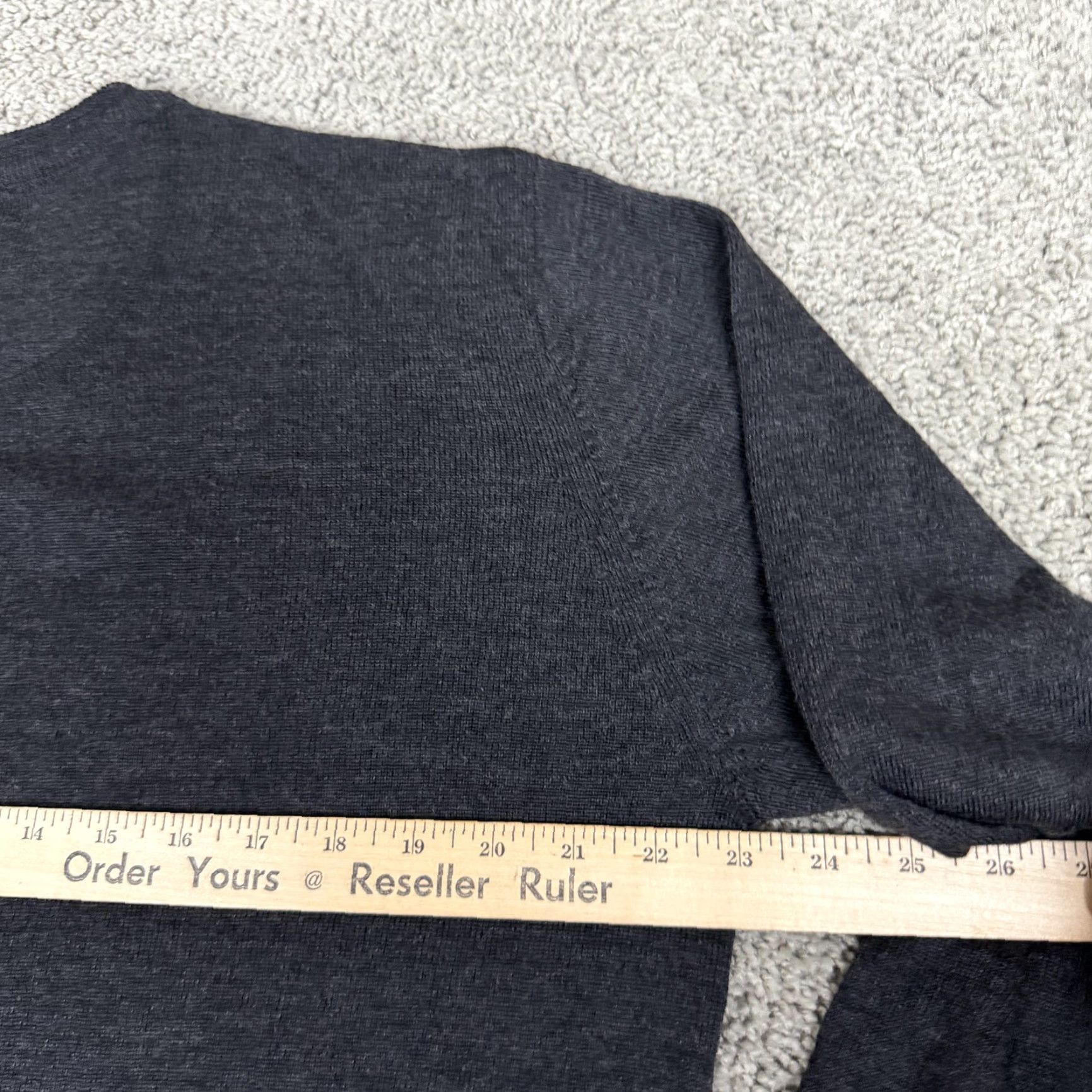 Orvis Orvis Sweater Mens M Gray 100% Merino Wool V Neck Knit Pullover Long Sleeve Size US M / EU 48-50 / 2 - 7 Thumbnail