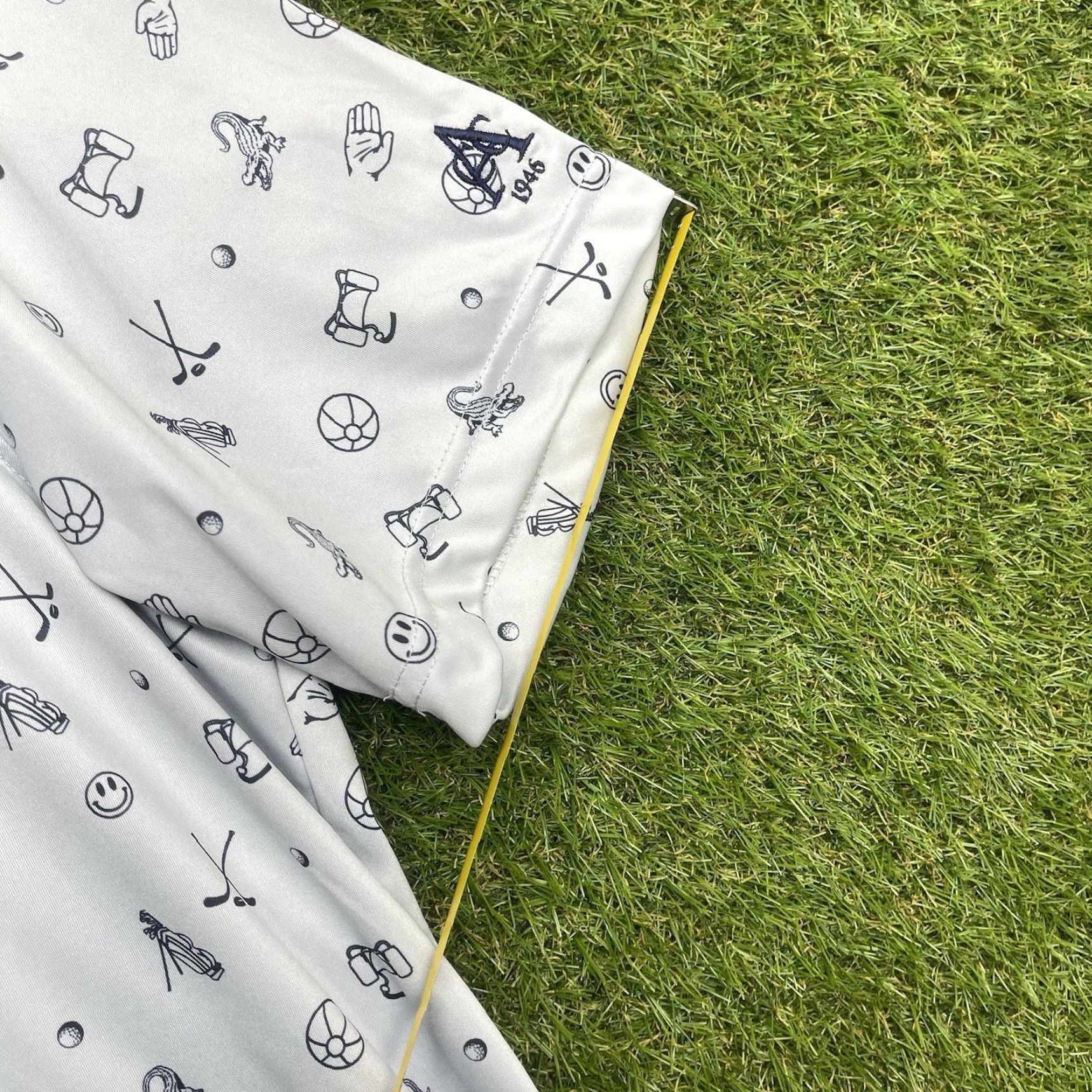 Vintage VINTAGE Swannies Polo Shirt Mens XL The Goat White Performance Golf Outdoor Tech AOP Size US XL / EU 56 / 4 - 5 Thumbnail