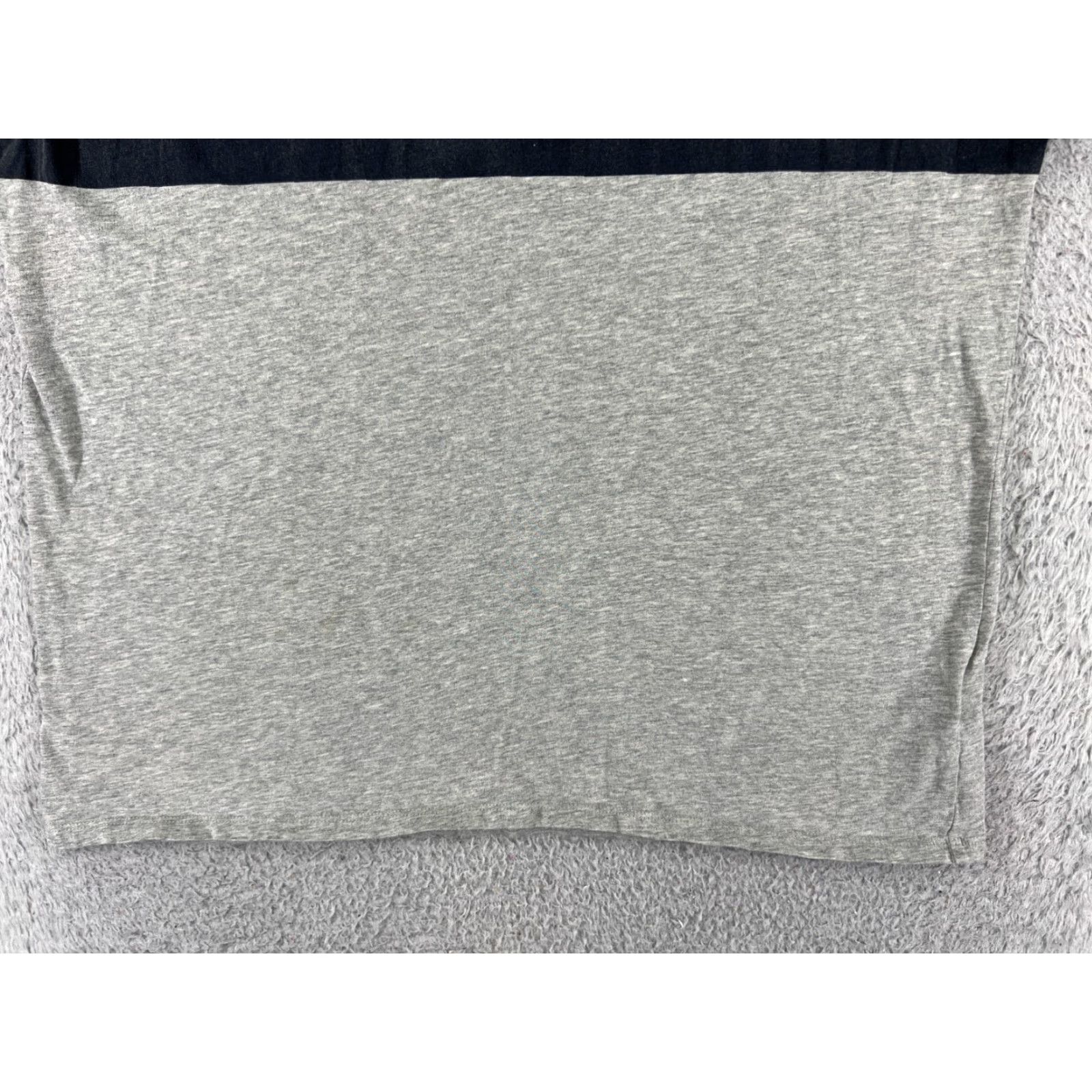 Tommy Hilfiger Tommy Hilfiger Shirt Adult Large Gray Stripe Short Sleeve Crew Neck 100% Cotton Logo Men L Gray Striped T-Shirt Mens Size US L / EU 52-54 / 3 - 5 Thumbnail