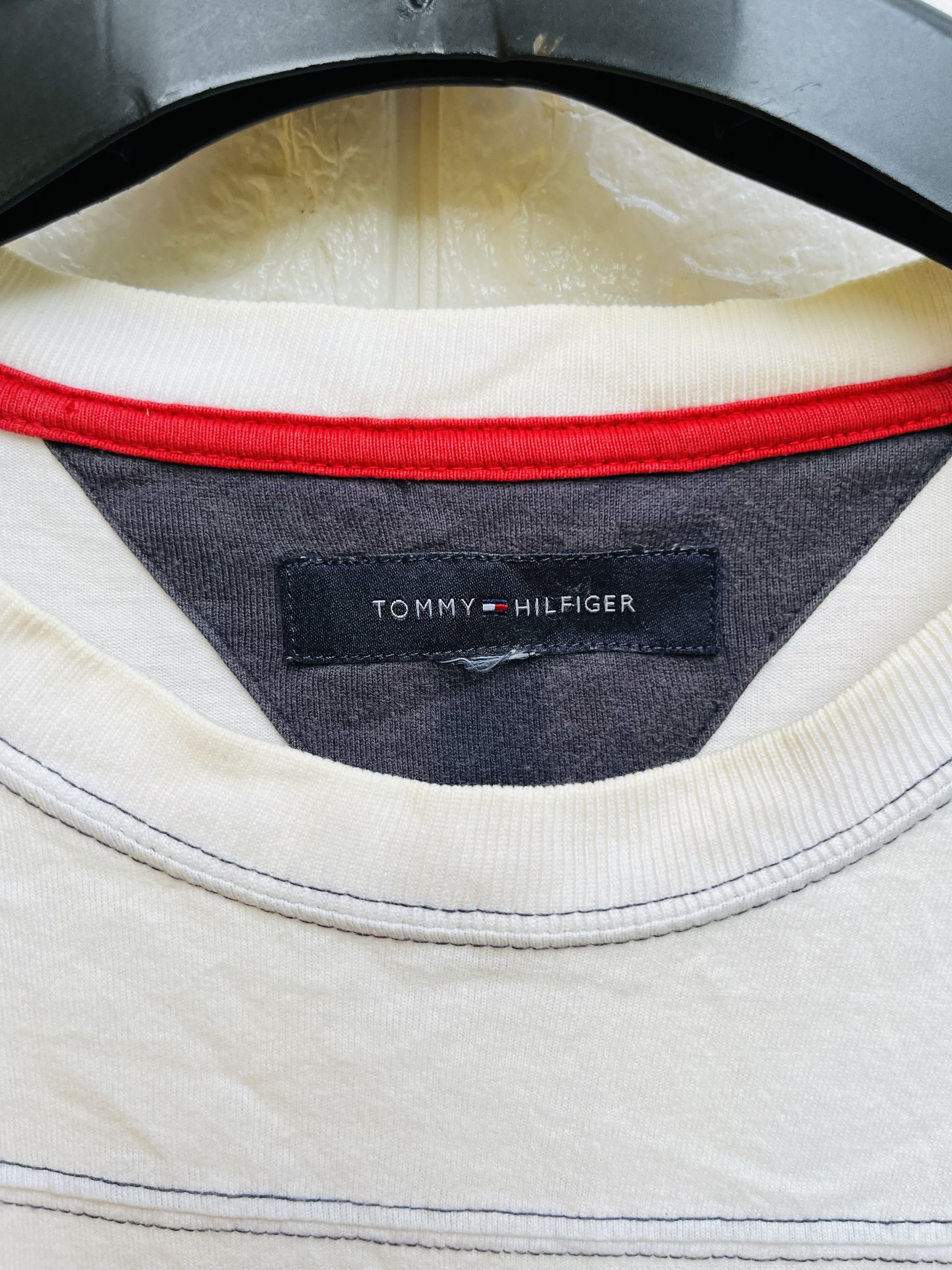 Vintage Tommy Hilfiger Streetwear Fashion Style Shirt