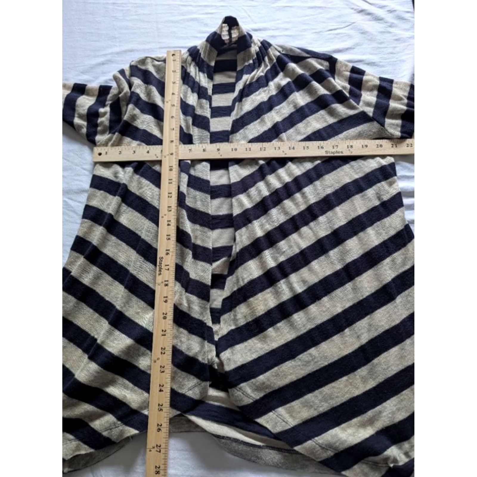Banana Republic VINTAGE Banana Republic Striped Linen Blend Open Front Sweater Women’s S Sailor Chic EUC Shirt Womens S blue striped cardigan Size S / US 4 / IT 40 - 5 Thumbnail