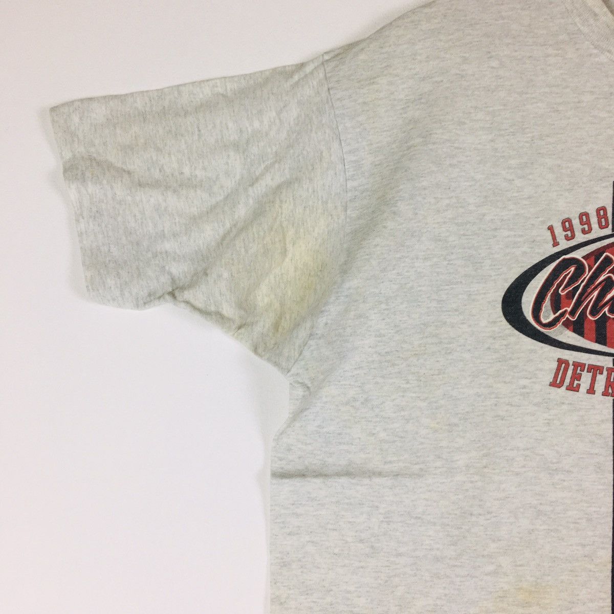 Fruit Of The Loom × NHL × Nutmeg Vintage 98s Single Stitch Stanley Cup Detroit Red Wings Size US L / EU 52-54 / 3 - 4 Thumbnail