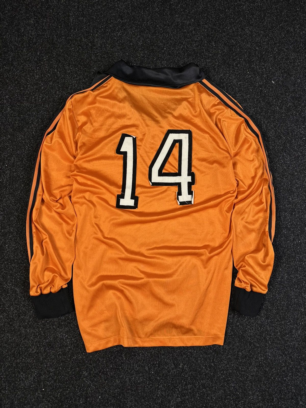 Adidas Holland 1977–1978 Home Football Shirt (Adidas era) Size US L / EU 52-54 / 3 - 16 Thumbnail