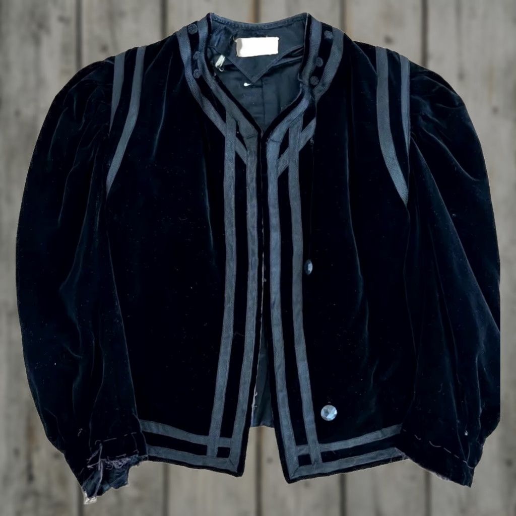 Vintage VINTAGE Alexander Black ABC Cloaks Tailored Velvet Velour Jacket 1883 Yellowstone Black Velvet Jacket Mens L 1880s 1890s USA MADE Size US L / EU 52-54 / 3 - 1 Thumbnail