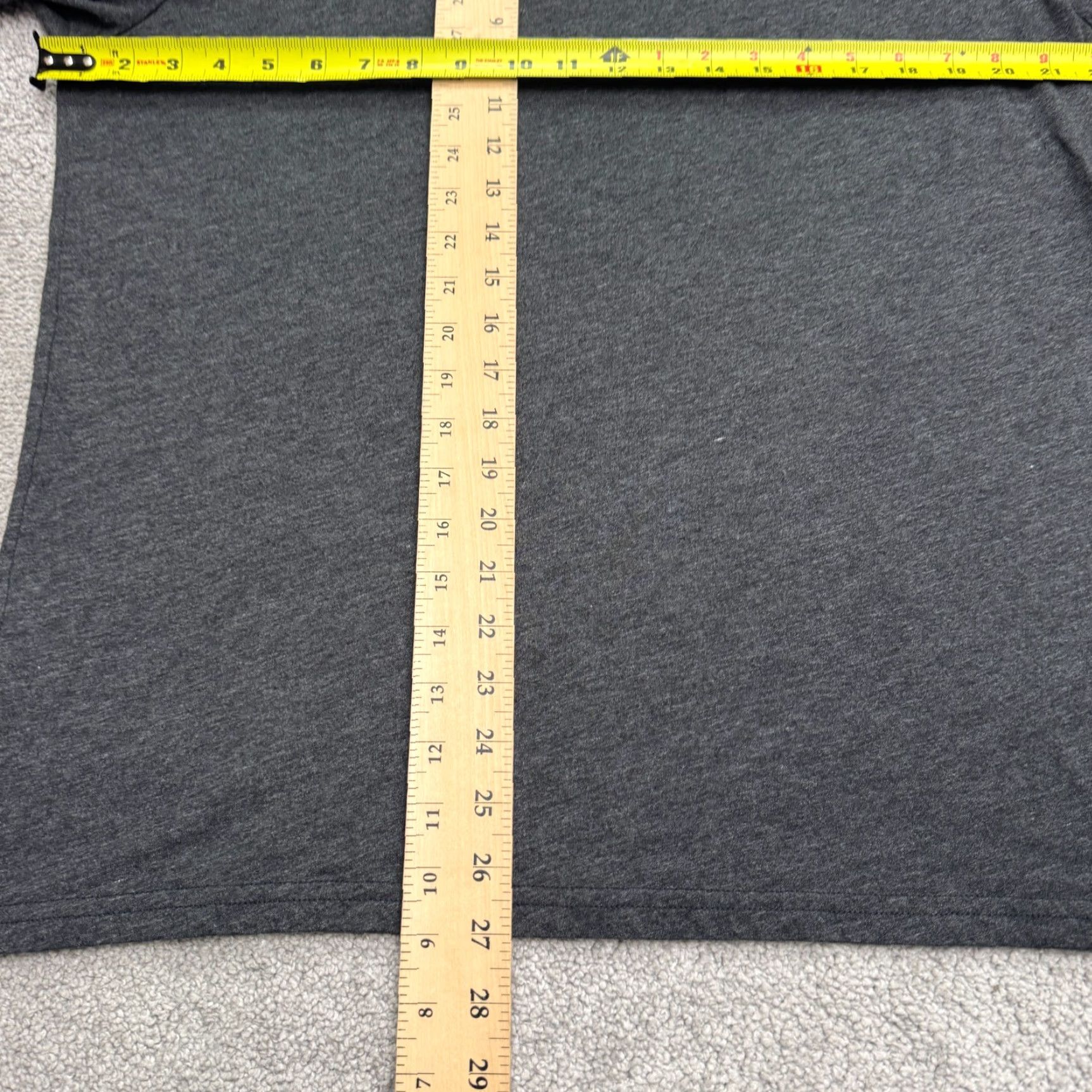 Oakley VINTAGE Oakley Mens T-Shirt Regular Fit Short Sleeve Crew Neck Logo Casual Activewear 90s Gray Size US L / EU 52-54 / 3 - 7 Thumbnail