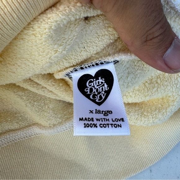 Designer × Girls Don't Cry NEW GIRLS DONT CRY YELLOW CREWNECK SZ EXTRA LARGE XL Size US XL / EU 56 / 4 - 6 Thumbnail