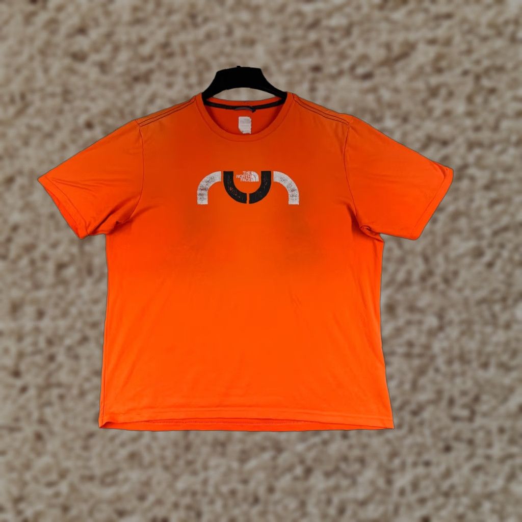 The North Face VINTAGE The North Face Shirt Men L Orange Short Sleeve Crew Neck Polyester Size US L / EU 52-54 / 3 - 1 Thumbnail