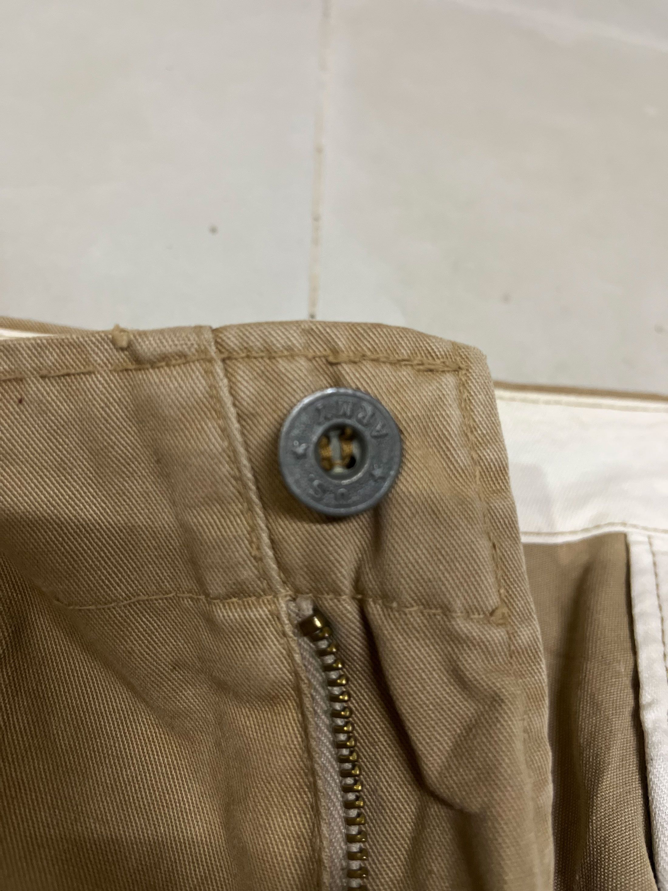 Japanese Brand Vintage U.S Army Trouser Khaki Pant Baggy Buzz Rickson Style Size US 34 / EU 50 - 3 Thumbnail