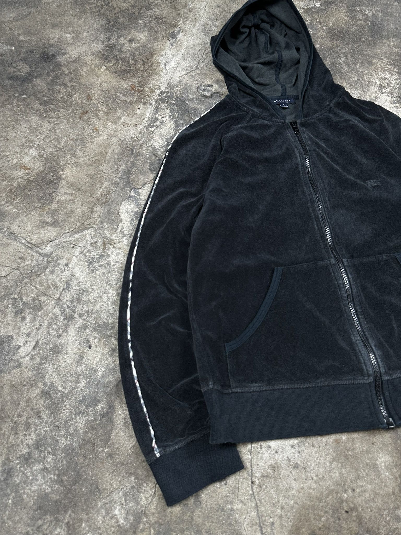 Burberry 2000s Burberry Velvet Velout Zip Y2k Hoodie Size L / US 10 / IT 46 - 2 Thumbnail