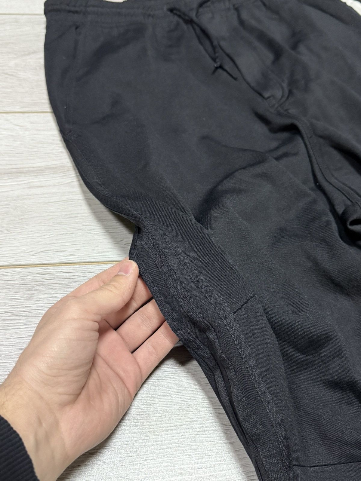 Y-3 Y-3 wide cropped stripes pants pocket logo Size US 32 / EU 48 - 7 Thumbnail