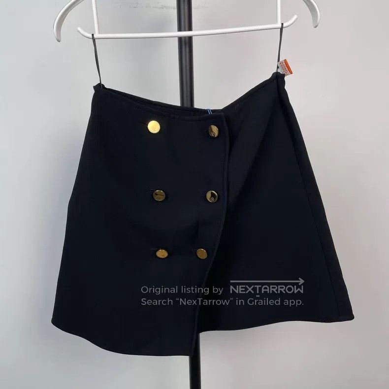 Louis Vuitton Louis Vuitton Black double-breasted mini skirt Size 35" - 1 Thumbnail