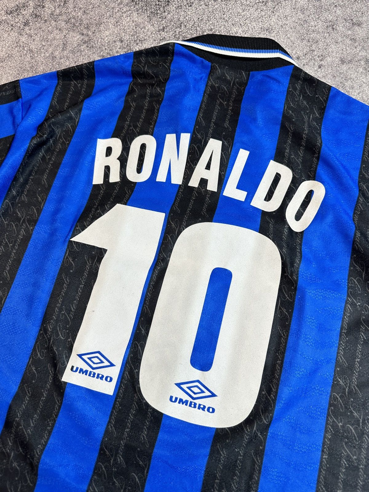 Umbro Vintage Inter Umbro 10 Ronaldo Soccer Jersey 97/98 Very Rare Size US XL / EU 56 / 4 - 2 Thumbnail
