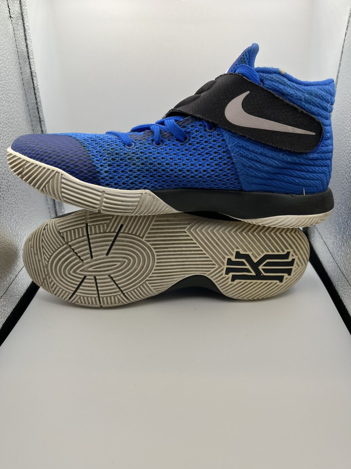 Nike Nike Kyrie 2 Brotherhood Size 7Y US Kyrie Irving Basketball Size US 7 / EU 40 - 6 Thumbnail