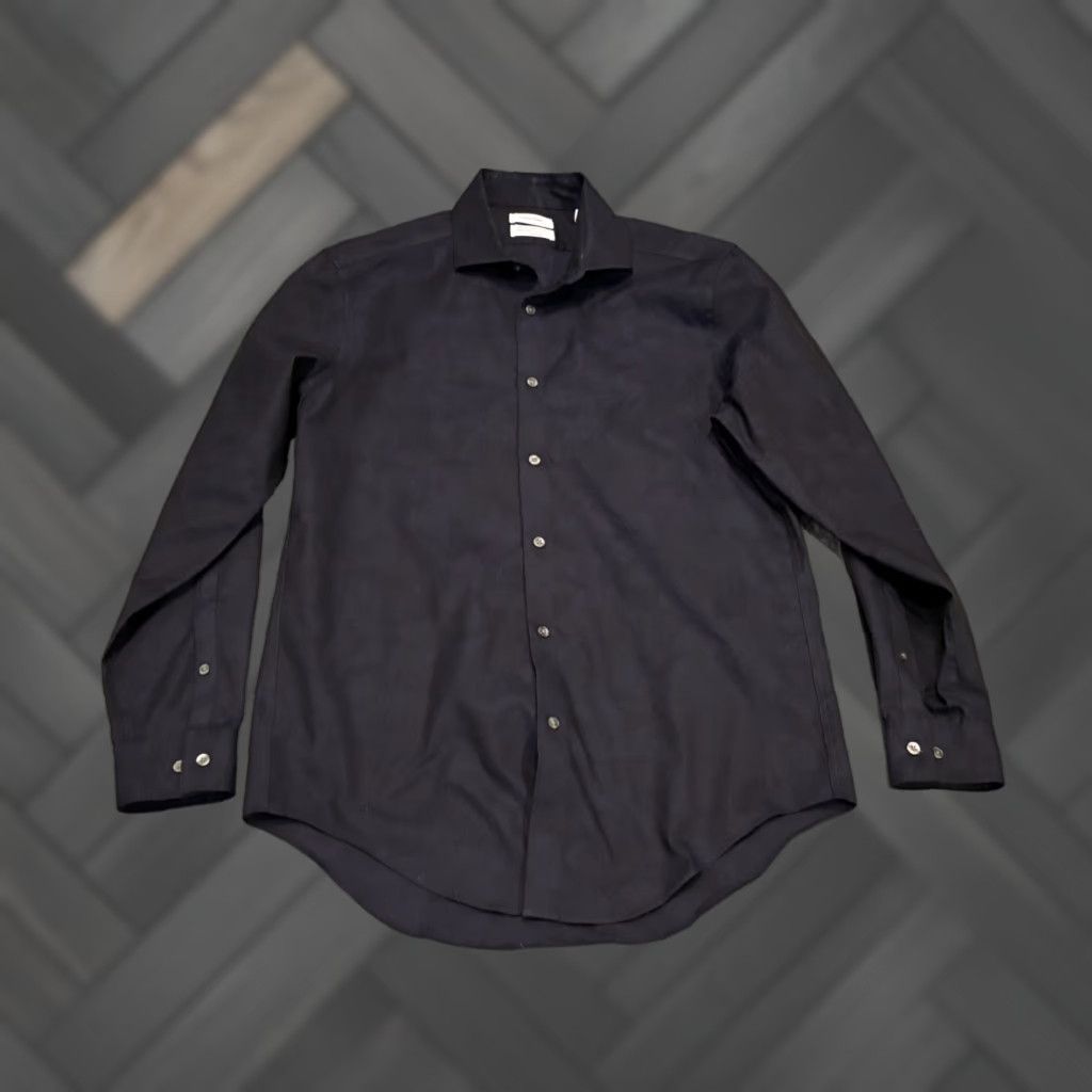 Calvin Klein Calvin Klein Shirt Mens 15.5 32 Slim-Fit Non-Iron Navy Blue Pattern Dress Shirt Long Sleeve Barrel Cuff Mens Regular Size 15.5 Size US L / EU 52-54 / 3 - 1 Thumbnail