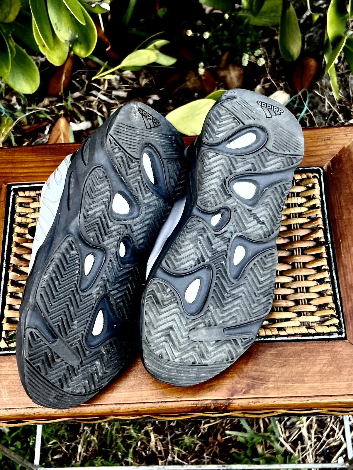Yeezy Yeezy boost 700 MNVN sneakers Size US 7 / EU 40 - 6 Thumbnail