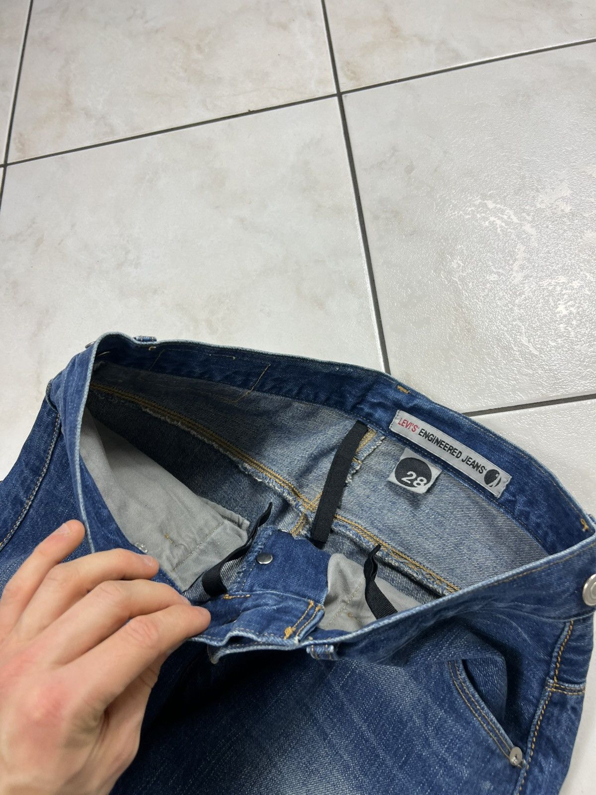 Levi's Vintage Levi’s engineered jeans asymmetrical y2k baggy pants Size US 28 / EU 44 - 11 Thumbnail