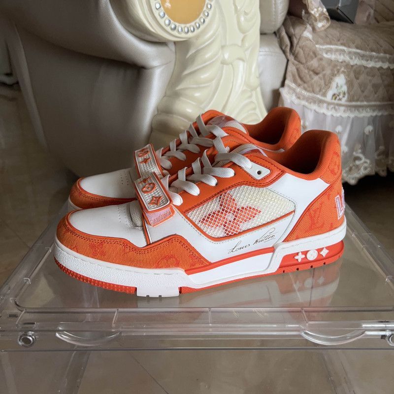 Louis Vuitton Louis Vuitton Stylish Low-Top Trainer Sneakers -2508 Size US 8.5 / EU 41-42 - 1 Thumbnail